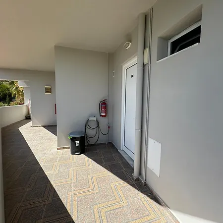 Peter's Place Apartmanhotel