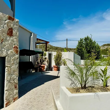 Peter's Place Апарт-отель Фалираки